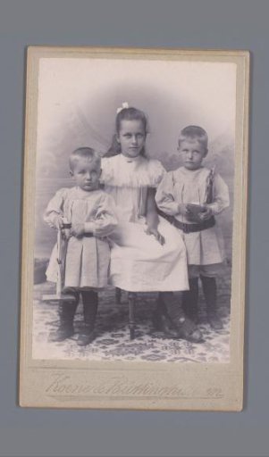 Portrait of Johanna Geertruida, Lucas and Willem Jonker
