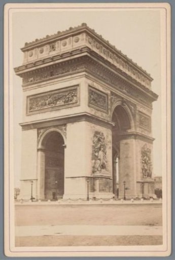 Arc de Triomphe in Paris