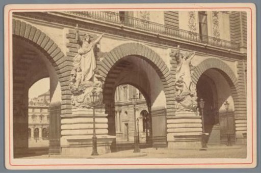 Gate to the Place du Carrousel in Paris