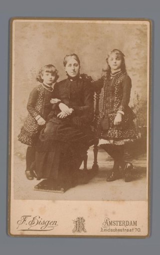 Portrait of an unknown woman and two girls