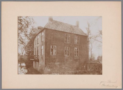 View of Castle Sterkenburg at Wamel