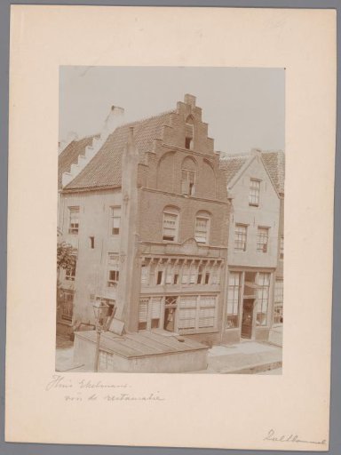 Facade of house Ekelmans in Zaltbommel