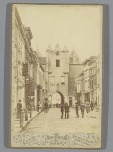 Lievevrouwepoort at Bergen op Zoom, Viewed from the Lievevrouwestraat