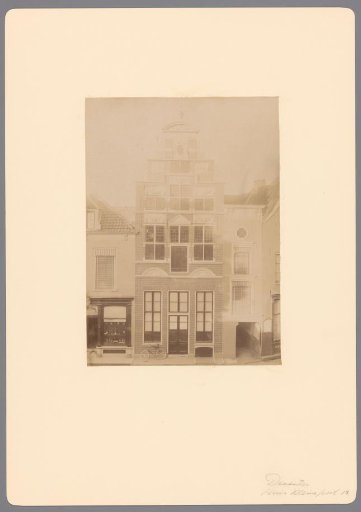 Facade of Kleine Poot 13 in Deventer