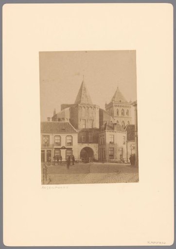 View of the Hagenpoort in Kampen