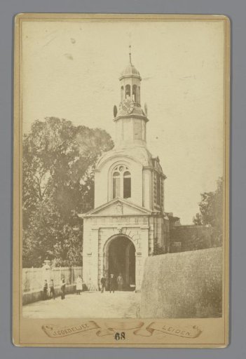 View of the Hogewoerdspoort in Leiden