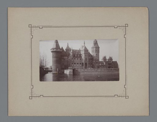 View of Castle de Haar in Haarzuilens