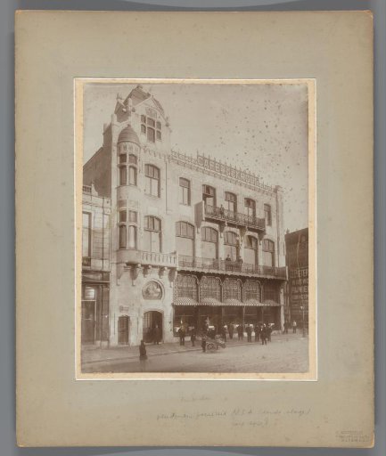 View of Café de Kroon with the Amsterdam Student Society N.I.A. in Amsterdam