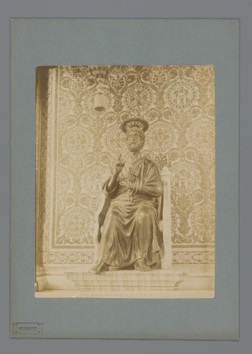 Image of Grace of Saint Peter in St. Peter's Basilica in Rome