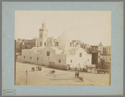 View of the Djama'a el Djedid Mosque in Algiers