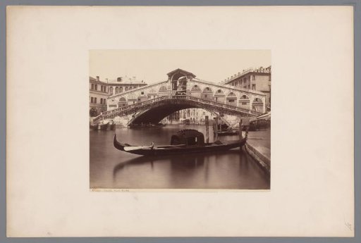 View of the Rialto Bridge in Venice, Italy