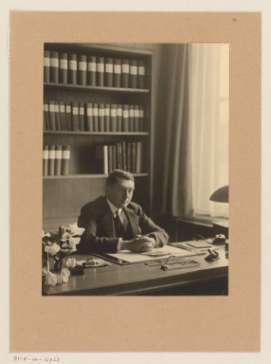 Portrait of Louis François Christiaan van Erp Taalman Kip, seated at a desk