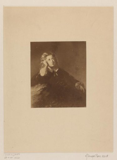 Photographic reproduction of a painted portrait of Isaac Newton by Frederick Newenham
