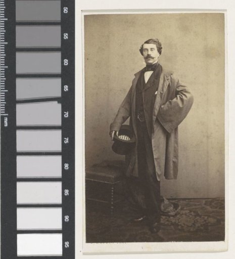 Portrait of the painter Jozef Cornelius Correns, full-length