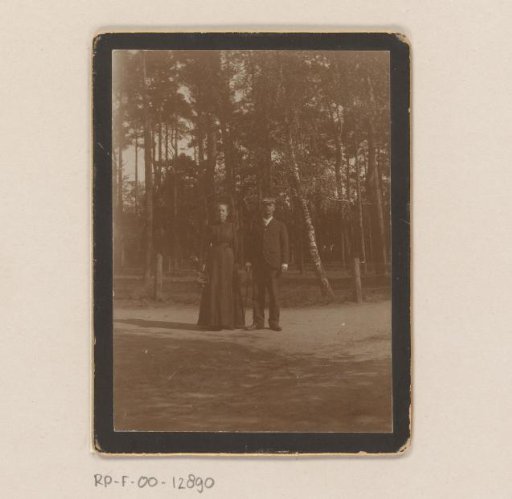 Portrait of Herman Gorter and his wife Louise (Wies) Cnoop Koopmans
