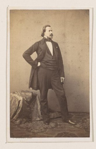 Portrait of the sculptor Jozef Geefs, full-length