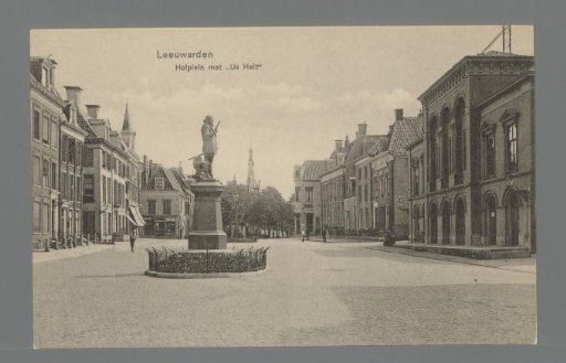 Leeuwarden. Hofplein with "Us Heit"