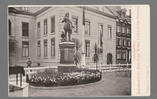 Leeuwarden, statue (Uz Heit) Count Willem Lodewijk of Nassau