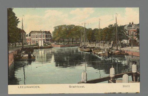 Leeuwarden. Grachtswal