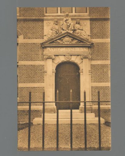 Gate of the New Saint Anthony Hospital - Leeuwarden. (...)