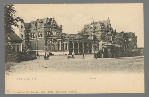 Groningen. Station