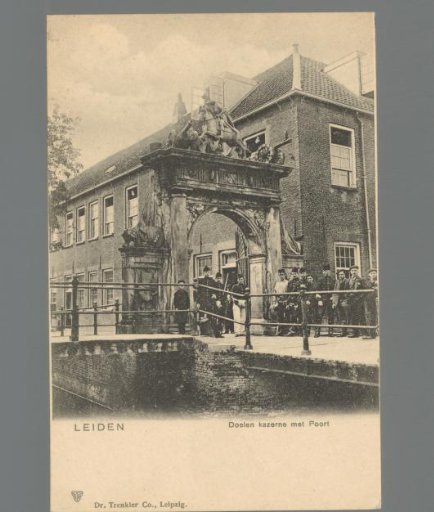 Leiden. Doelen Barracks with gate