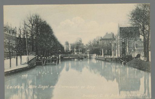 Leiden, Witte Singel with Observatory and Bridge