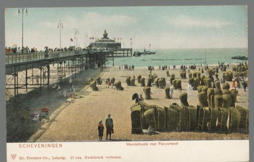 Scheveningen. Pier with pleasure boat