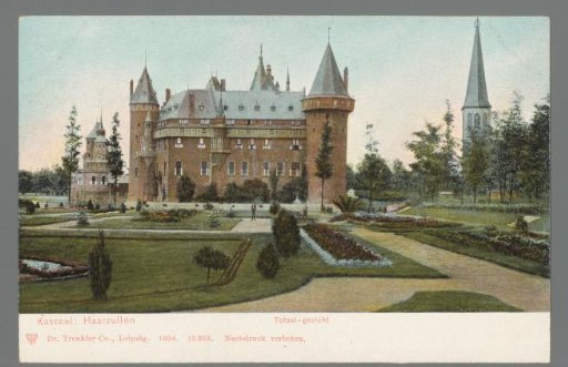 Castle: Haarzuilen. Total View