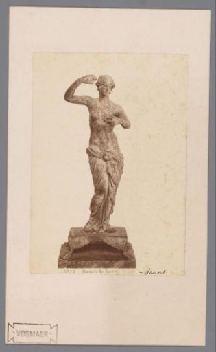 Sculpture of Venus in the Museo Nazionale in Naples