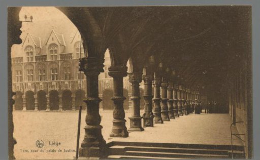 Liège. 1ere. cour du palais de Justice