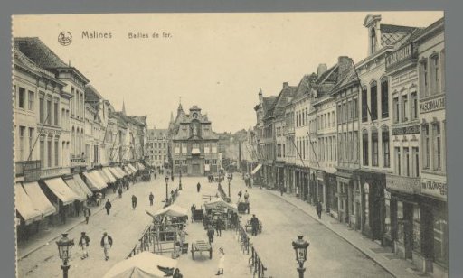 Malines. Iron gates