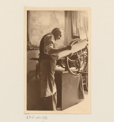Willem Adrianus Grondhout at a hand press