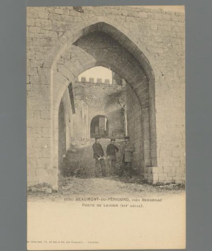 Beaumont-du-Périgord, near Bergerac. Luisier Gate (14th Century)