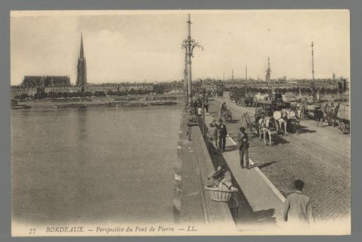 Bordeaux. Perspective of the Pont de Pierre