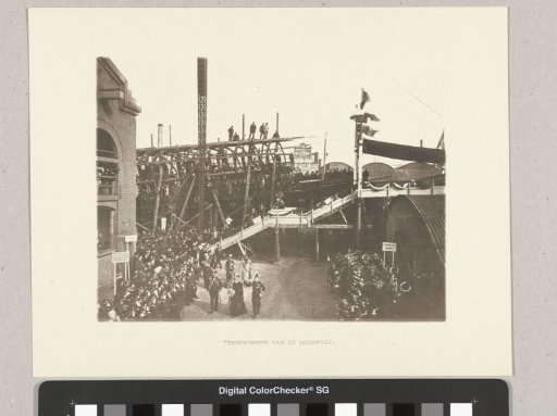 Queen Wilhelmina and Prince Hendrik return from the Royal Dockyard in Amsterdam
