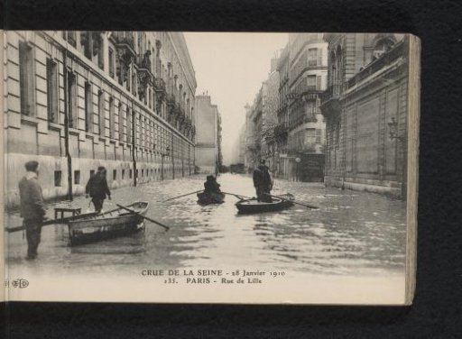Paris. Rue de Lille