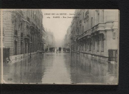 Paris. Rue Jean-Goujon
