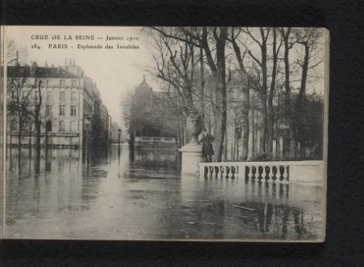 Paris. Esplanade des Invalides