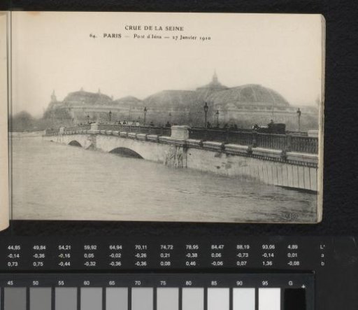 Paris. Pont d'Iéna. 27 January 1910