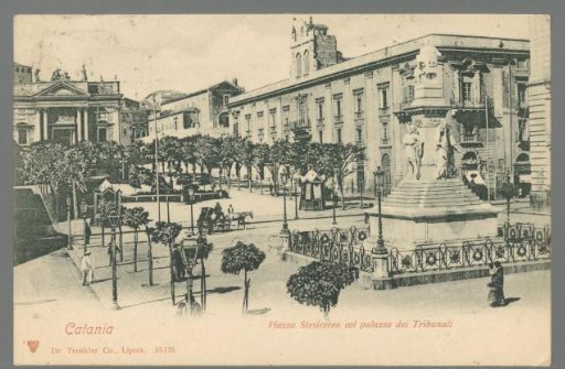 Catania. Piazza Stesicorea with the Palazzo dei Tribunali