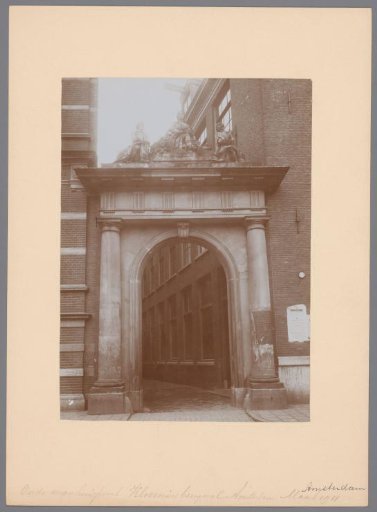 Oudemanhuispoort at the Kloveniersvoorburgwal in Amsterdam