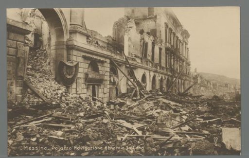 Messina. Palazzo Navigazione Generale Italiana