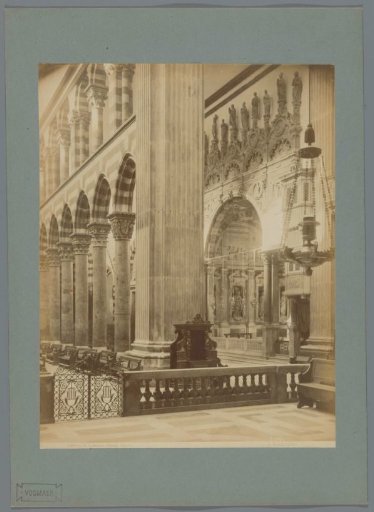 Side aisle of the San Lorenzo in Genoa