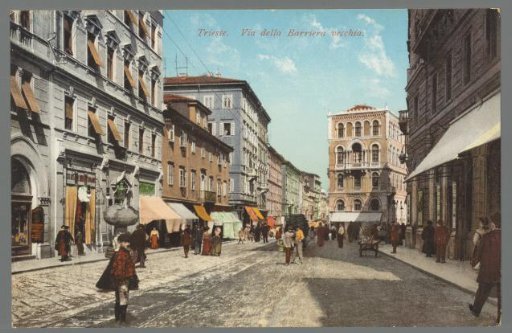 Trieste. Via della Barriera vecchia
