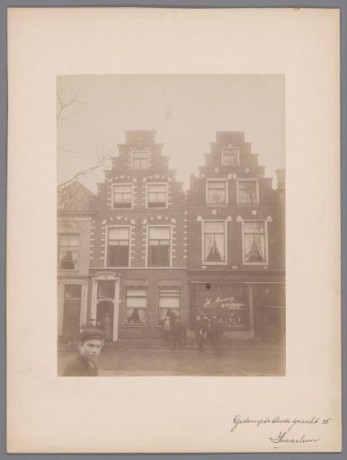 House at the Gedempte Oude Gracht 35, Haarlem