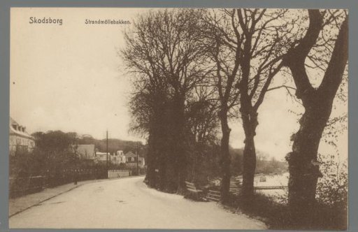 Skodsborg. Strandmöllebakken