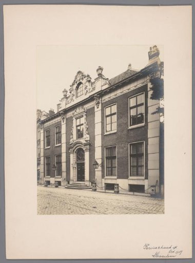 Facade of Kruisstraat 45 in Haarlem
