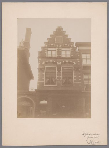 Facade of Zijlstraat 100 in Haarlem