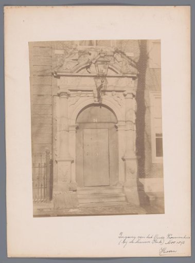 Gate of Kerkplein 24 in Hoorn